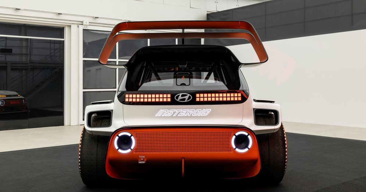 Viva os anos 80! Por que a Hyundai está tocando na década de parada de ombro para inspiração