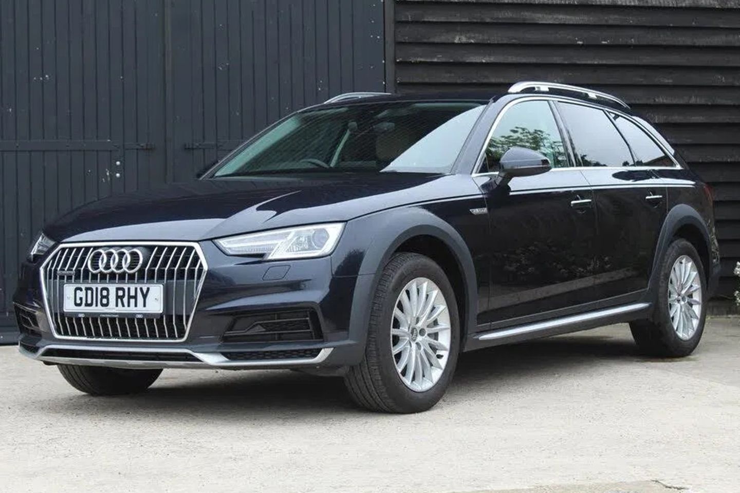 Audi A4 Allroad Tfsi | Identificado
