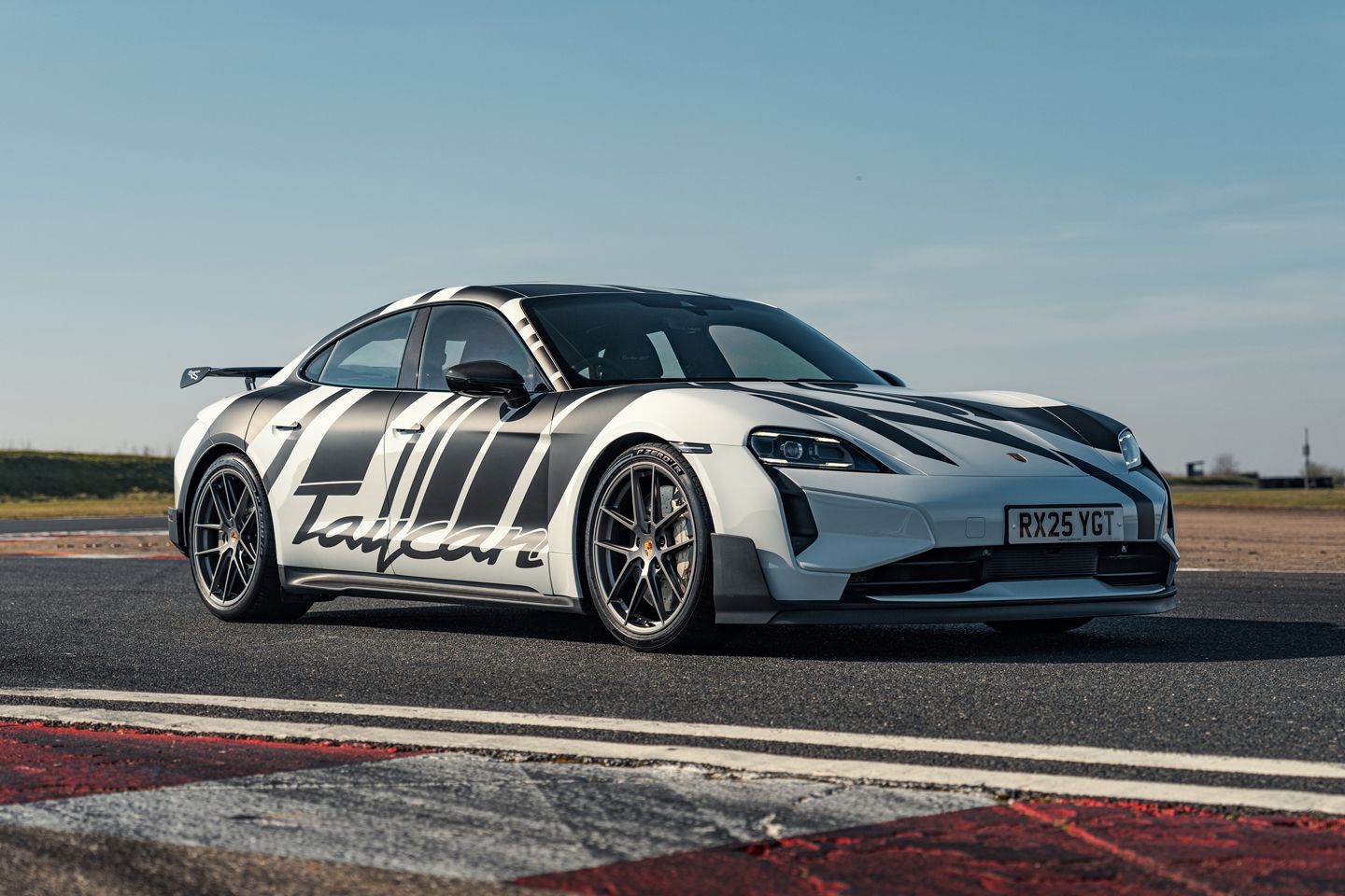 2025 Porsche Taycan Turbo GT | Revisão do Reino Unido