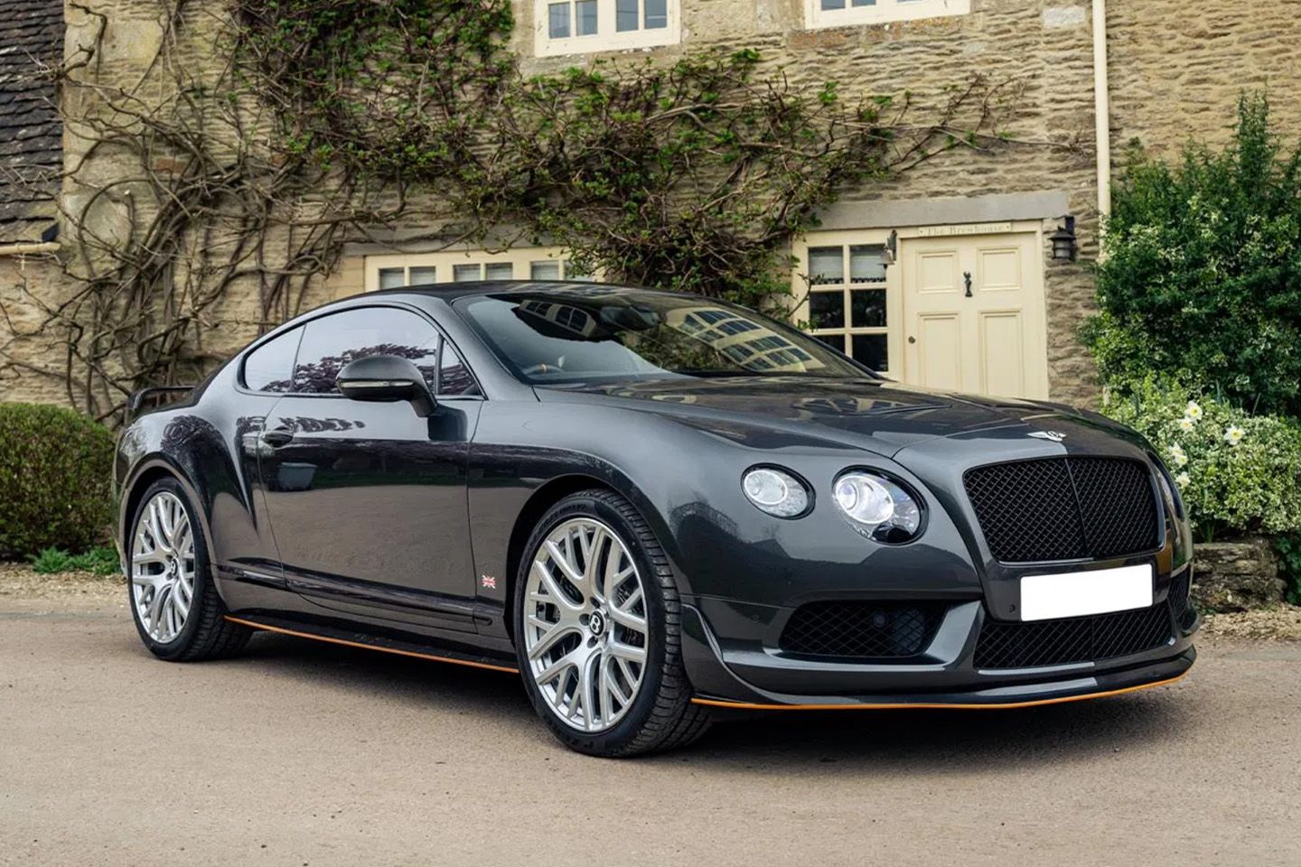 O único Bentley Continental GT3-R para venda