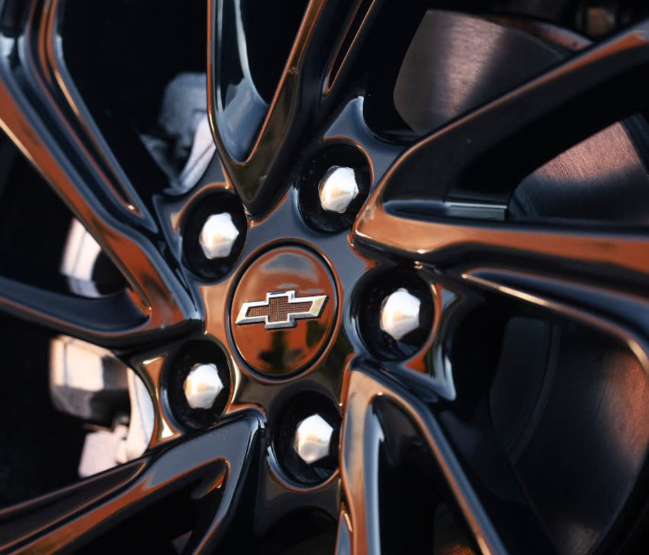 Novo parafuso Chevrolet provocado com a Ultium Tech e a Tesla Charging