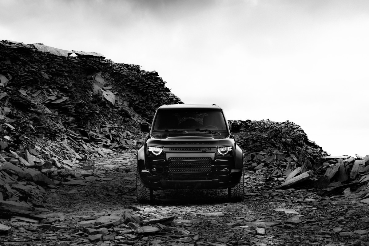 Land Rover Defender Octa Black é o Batmóvel dos SUVs