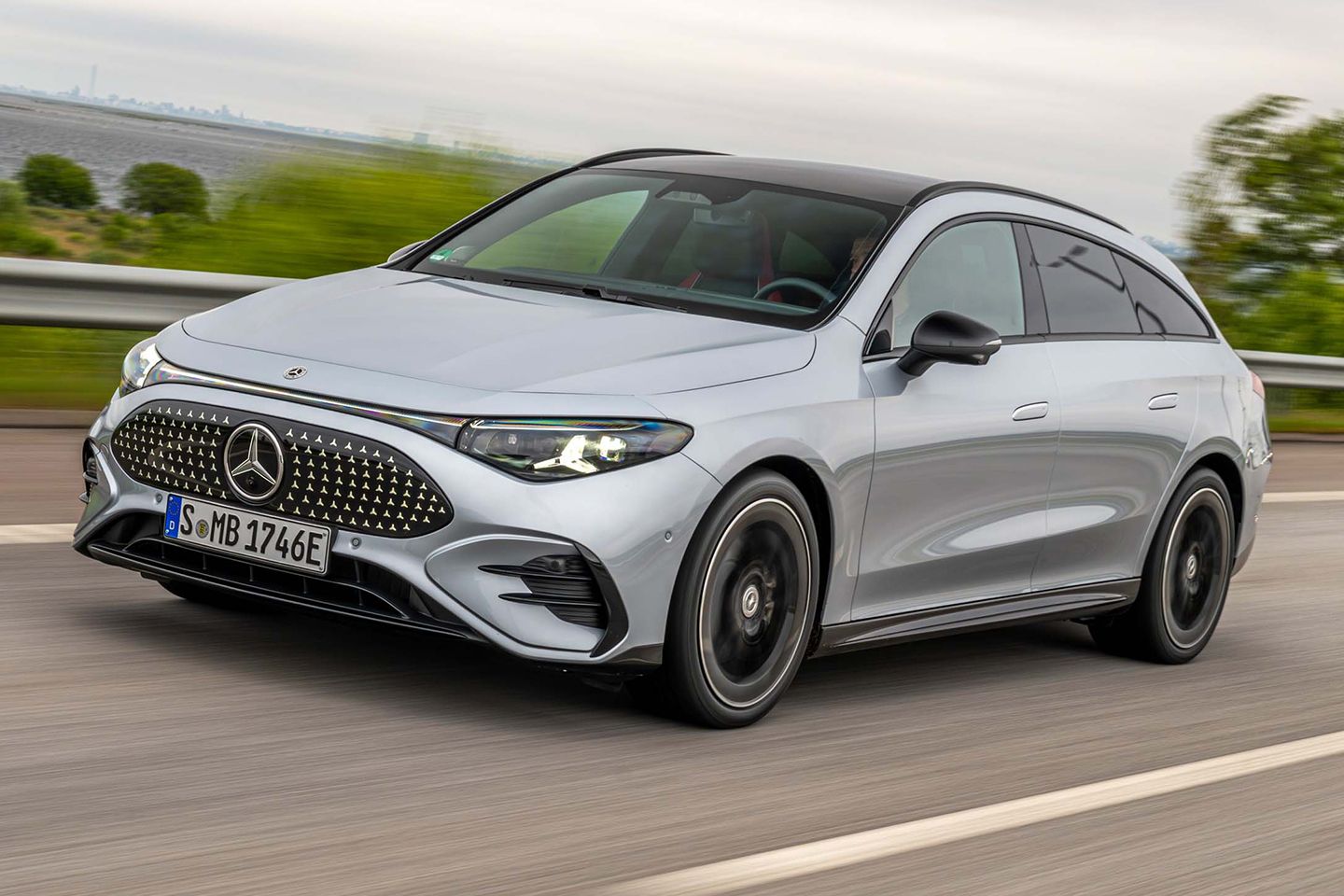 Novo freio de tiro do CLA é o primeiro vagão de EV de Merc