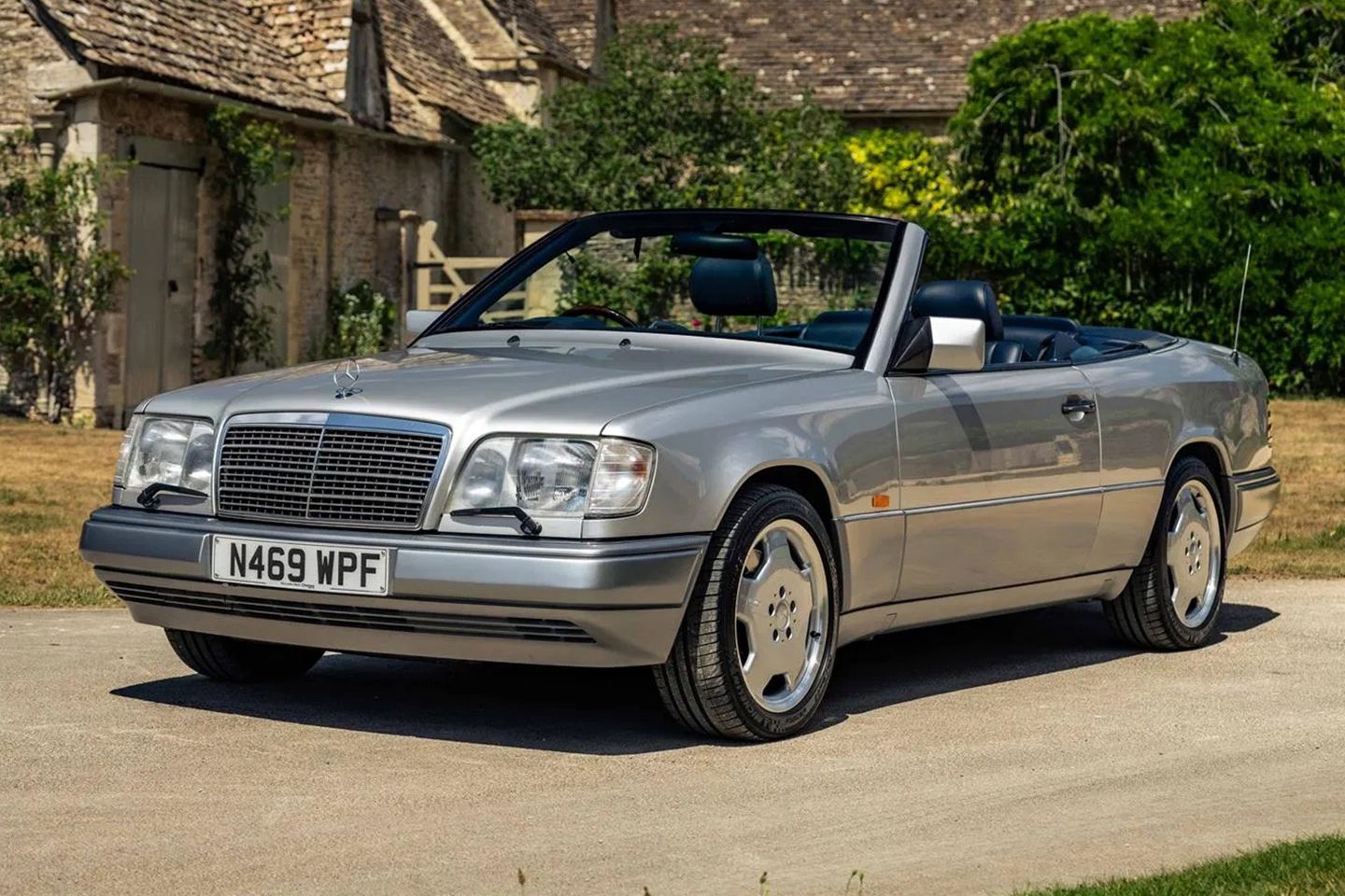 Mercedes E36 AMG Cabriolet | Identificado