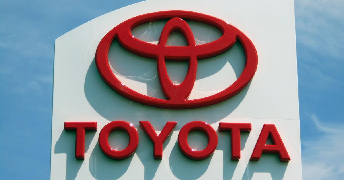 A Toyota estima que as tarifas custarão US $ 15 bilhões neste ano financeiro