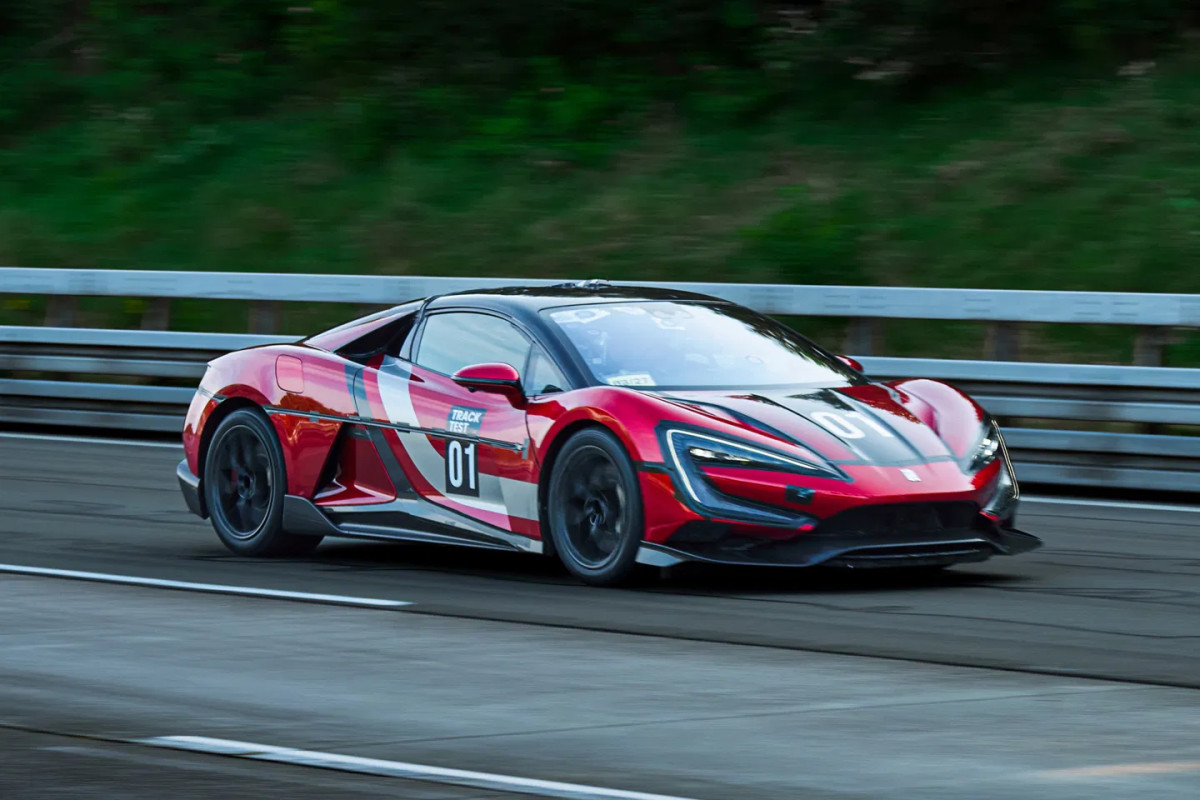 EV chinês atinge 294 mph, torna -se o carro elétrico mais rápido do mundo
