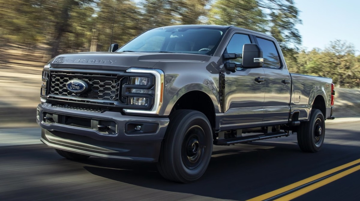 Os proprietários do Ford F-150 procuram motores V8 sedentos de petróleo
