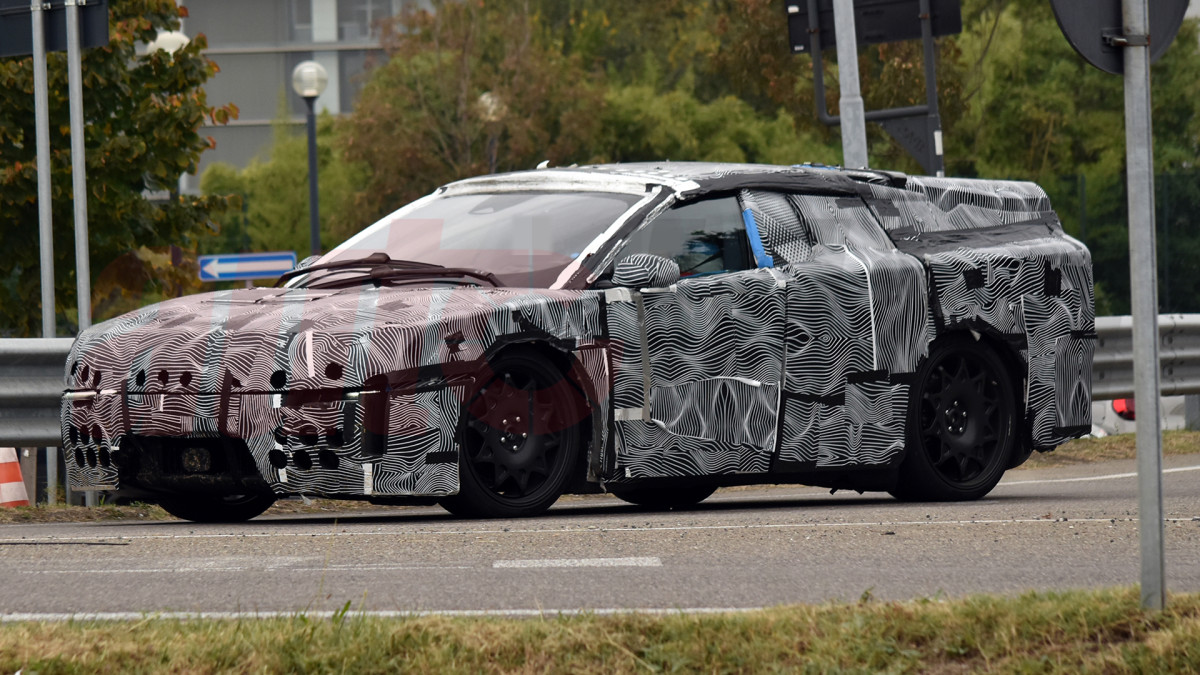 Spied: o primeiro EV da Ferrari enfrenta o maior teste da marca em décadas