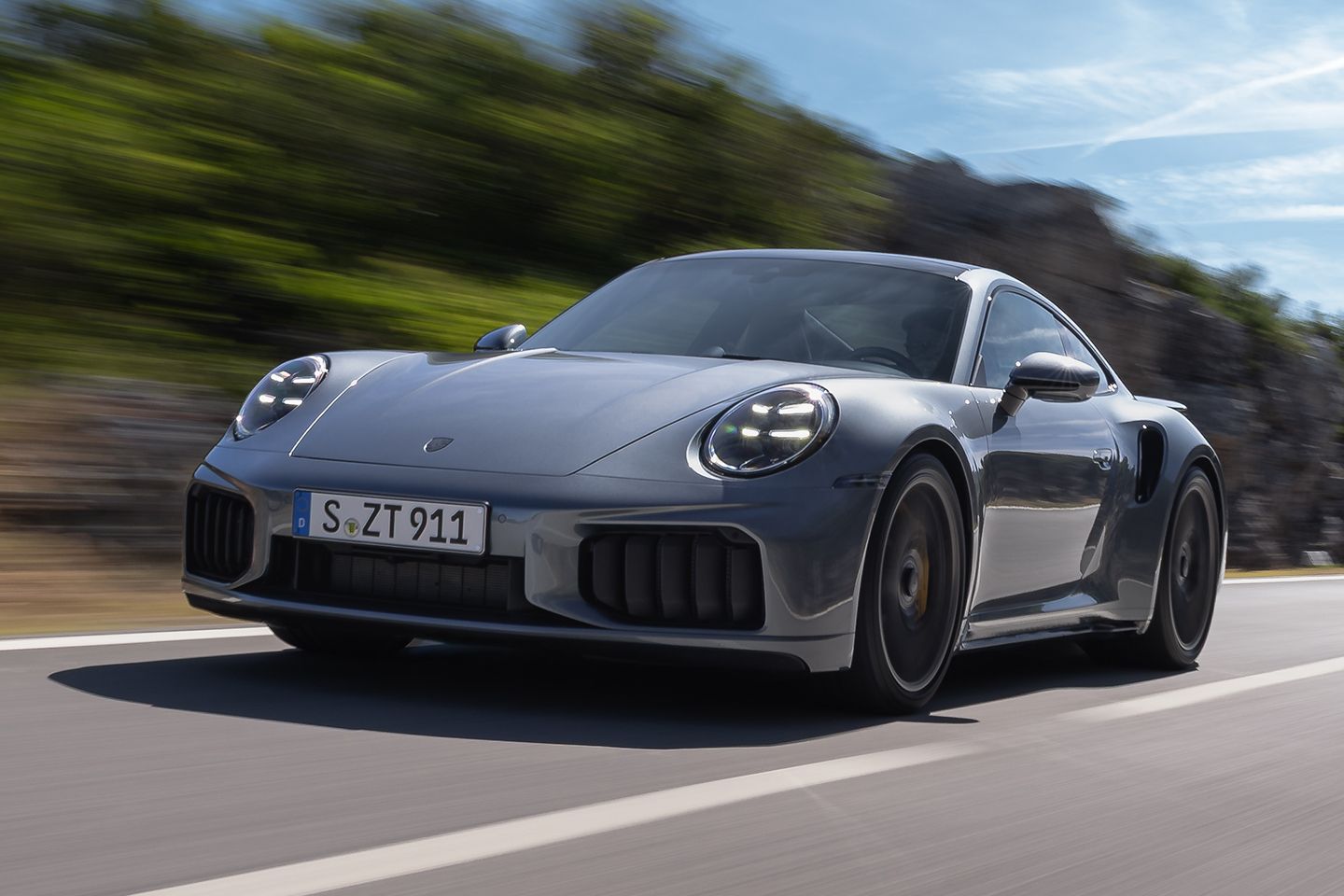 Novo Porsche 911 Turbo S Lands com 711hp