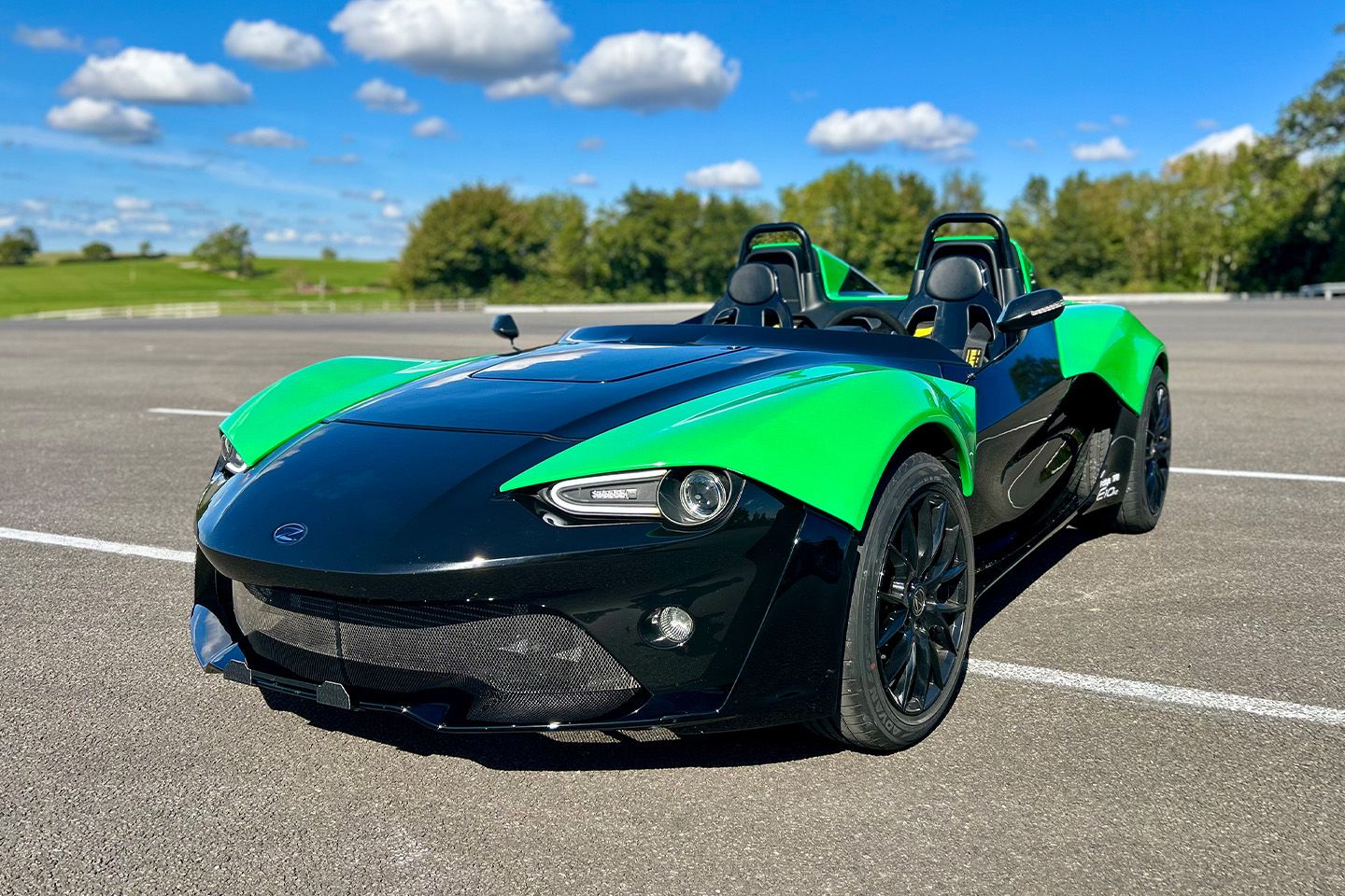 Zenos retorna com 380hp E10 RZ