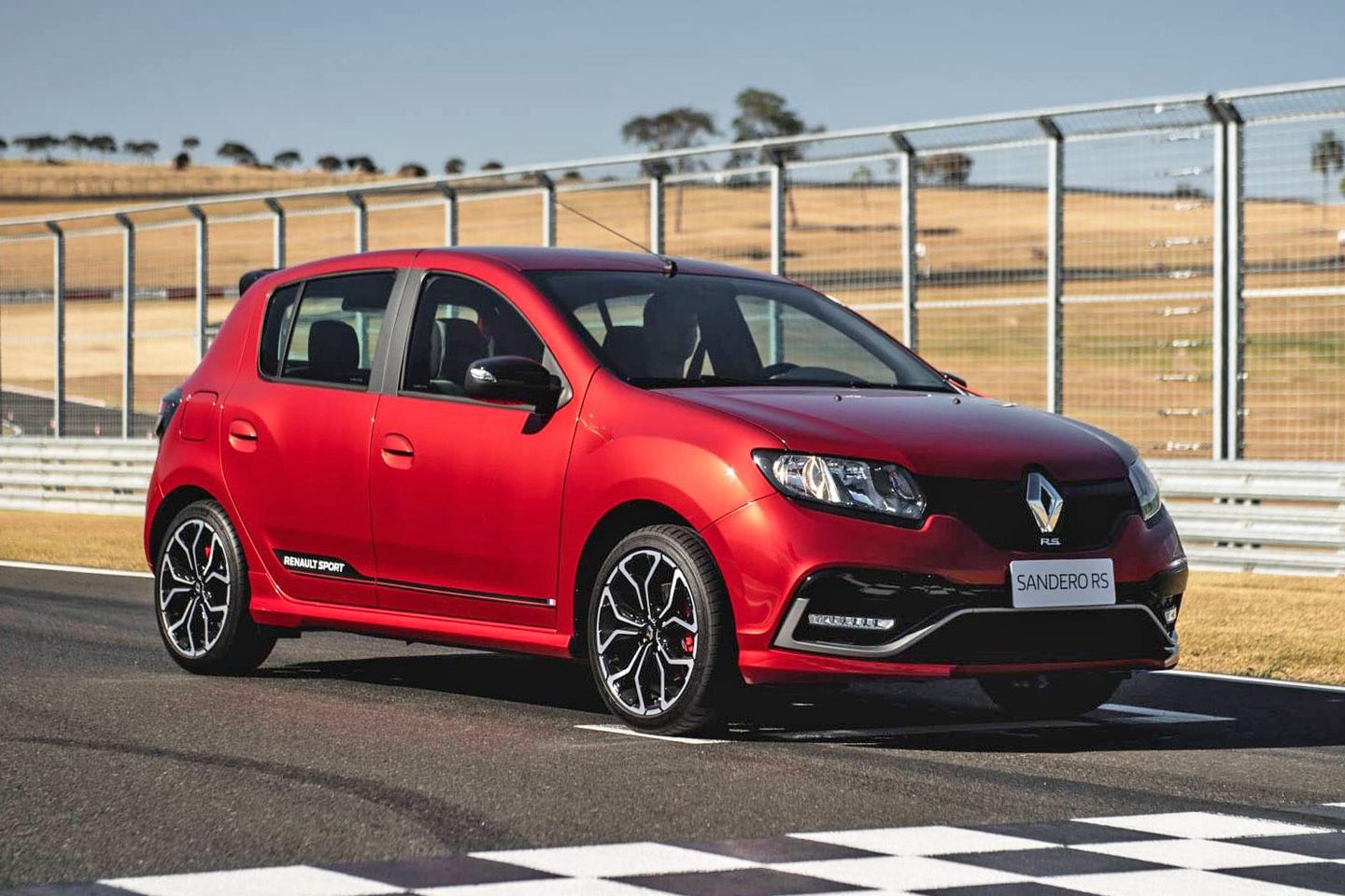 Se Dacia pode fazer alguma coisa, por que não uma escotilha quente?