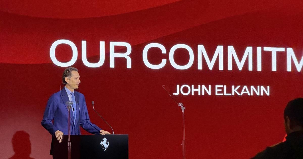 O preço das ações da Ferrari sofre um impacto à medida que ela retrocede nas metas de volume de EV